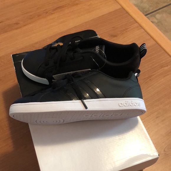 Womens Adidas Shoes - Picture 3 of 10